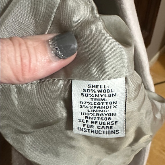 CLEAR OUT! J. Peterman Wool Women's Elegant Black and Blush Trench coat size 14 - Picture 6 of 10